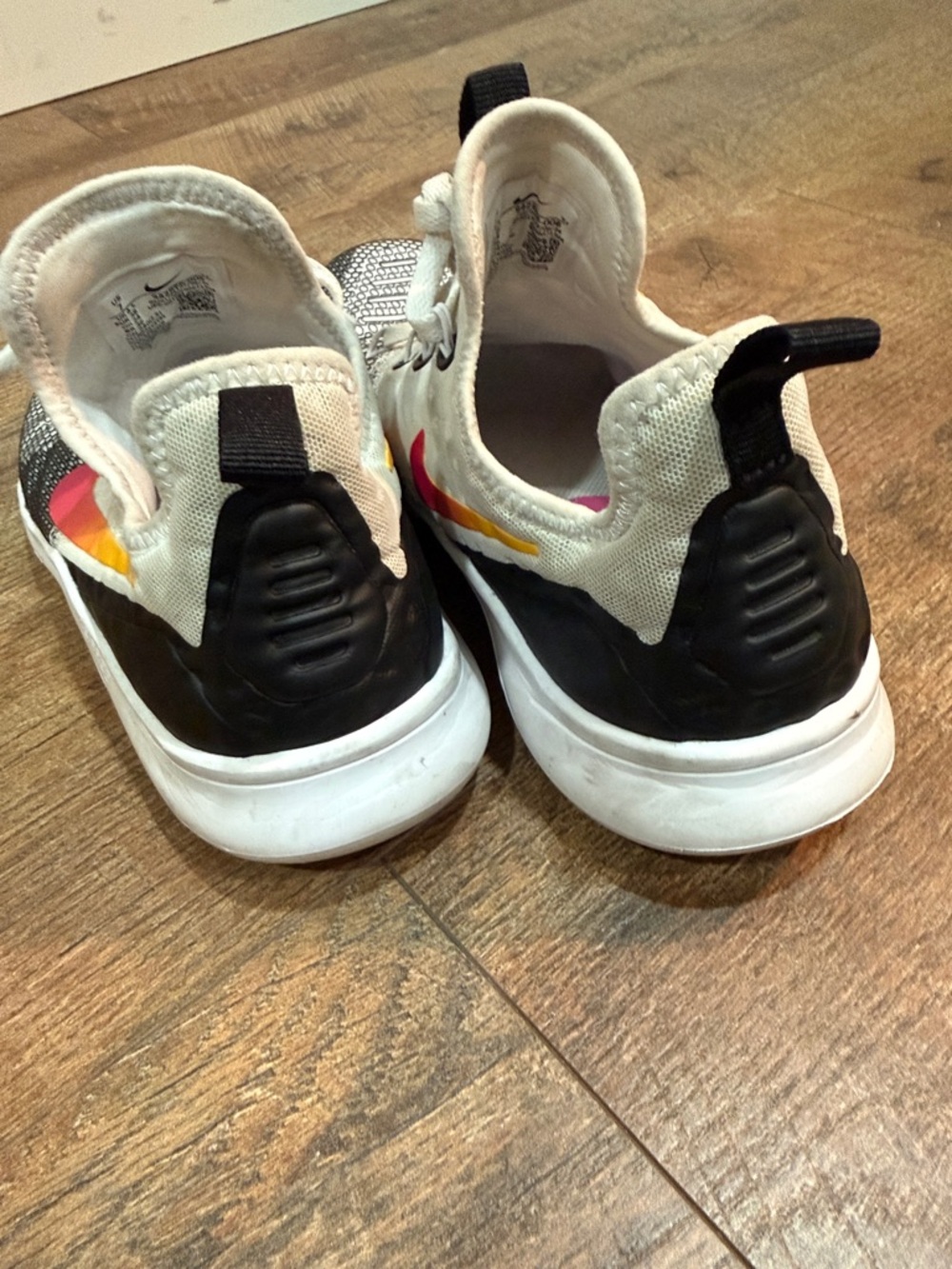 Nike White and Black Sneakers with Pink-Orange Swoosh - Picture 4 of 4